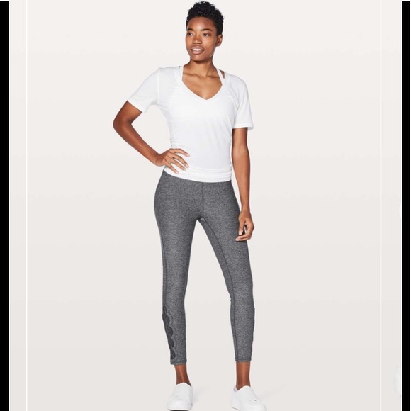 Lululemon Tied To It 7/8 Tight 25" - Picture 3 of 8